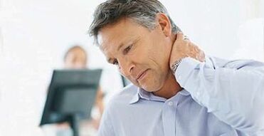 گریوا osteochondrosis کی علامات گردن میں درد ہیں