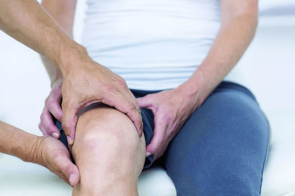 گھٹنے کے مشترکہ کے آرتروسس کی علامات اور علامات
