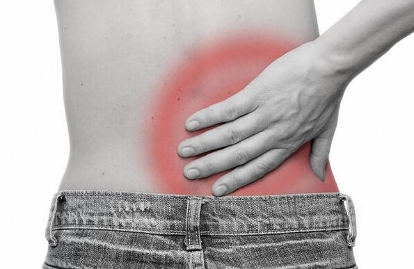 ریڑھ کی ہڈی کے osteochondrosis کی وجہ سے کمر کے نچلے حصے میں درد